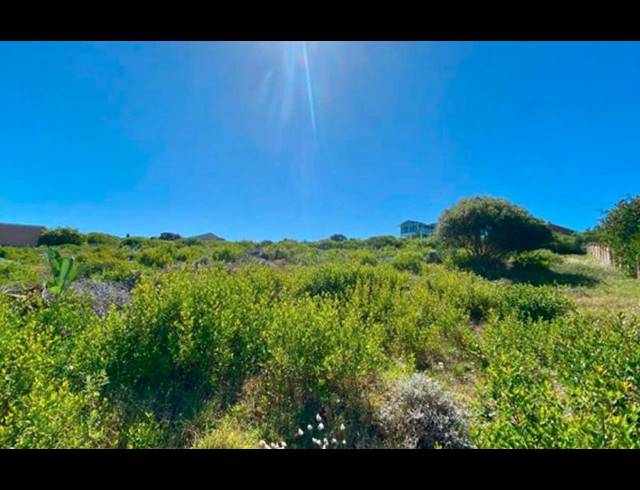 LAND FOR SALE IN DANA BAY
